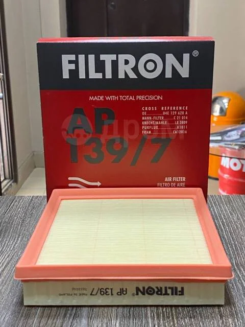 Фильтр воздушный FILTRON AP139/7 (C21014, GB-8020, LA-495, SB2381) SKODA / VW Фото 1